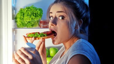 Scientists Discover Why Late Night Eating Leads to Diabetes and Weight
