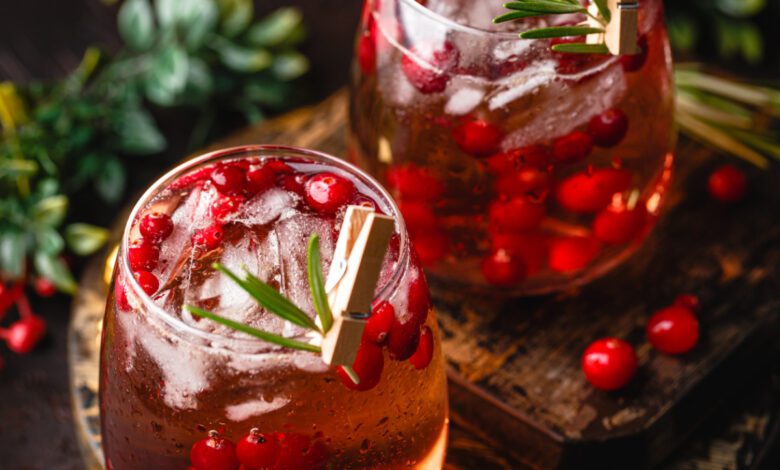 What Is the Healthiest Holiday Cocktail